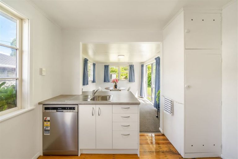 Photo of property in 34 Guthrie Street, Waterloo, Lower Hutt, 5011