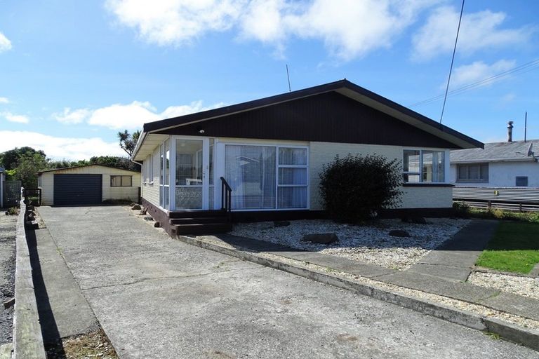 Photo of property in 52 Dipton Street, Kingswell, Invercargill, 9812