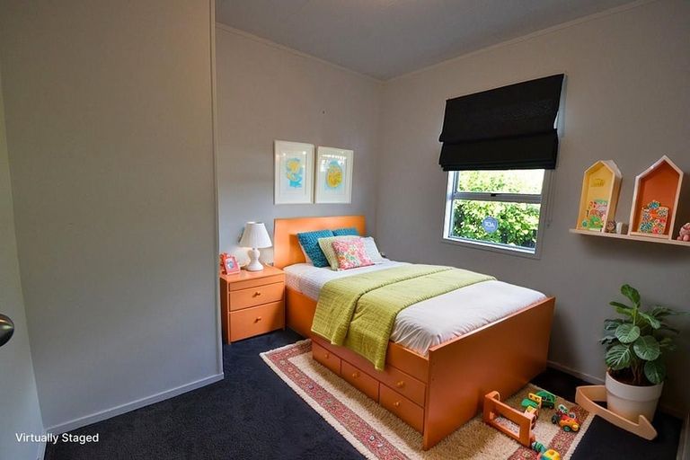 Photo of property in 18 Bundena Place, Clendon Park, Auckland, 2103