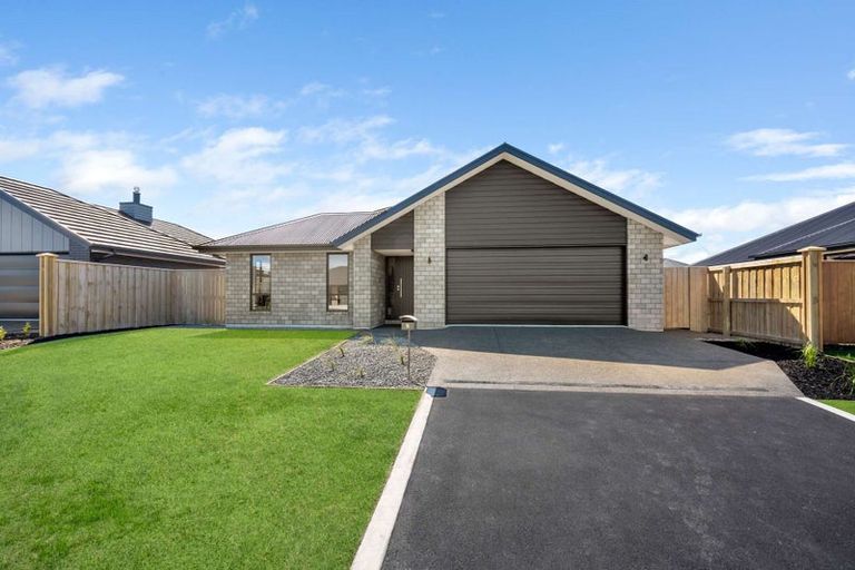 Photo of property in 5 Frogmore Way, Rolleston, 7615