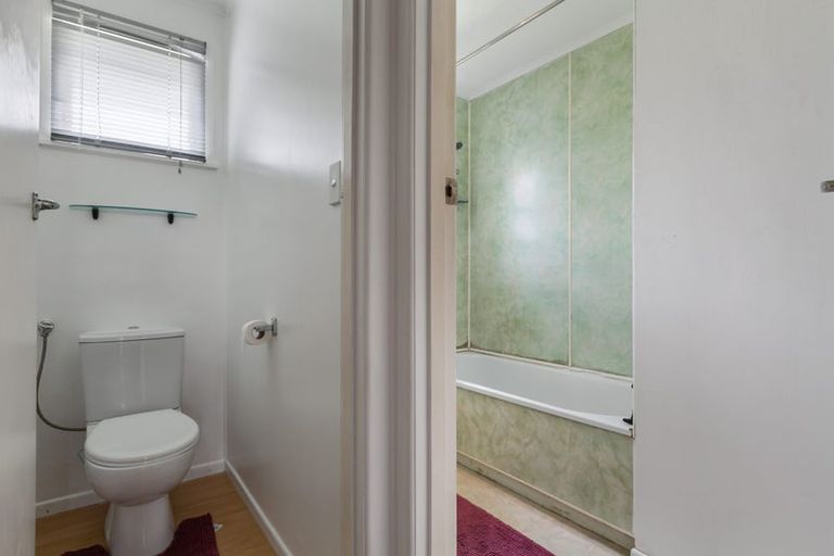 Photo of property in 12 Cargill Street, Papakura, 2110