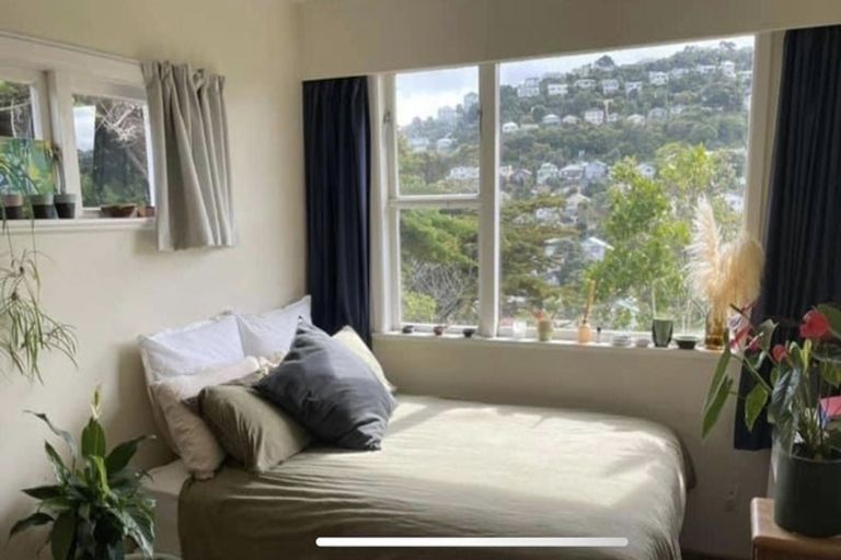 Photo of property in 6 Peranga Terrace, Hataitai, Wellington, 6021