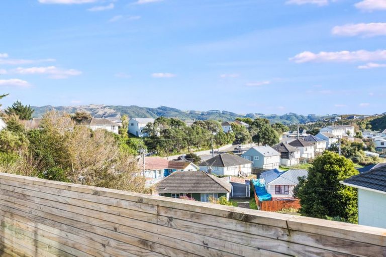 Photo of property in 10 Hereford Street, Cannons Creek, Porirua, 5024