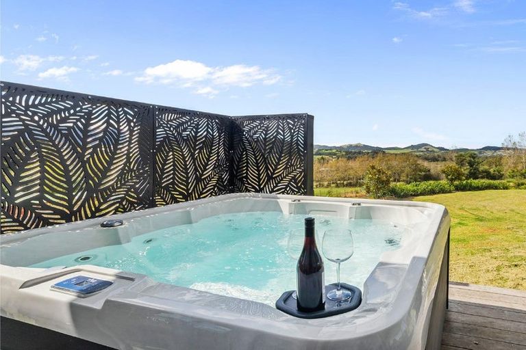 Photo of property in 2113d Cove Road, Mangawhai, 0573