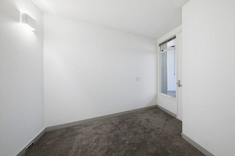 Photo of property in Gerondis Bldg Apartments, 201/60 Willis Street, Wellington Central, Wellington, 6011