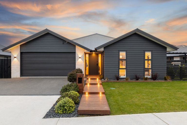 Photo of property in 13 Stackwood Avenue, Woodend, 7610