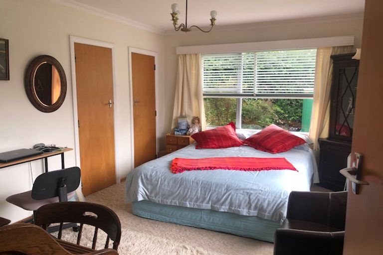 Photo of property in 2 Tyne Street, Carterton, 5713