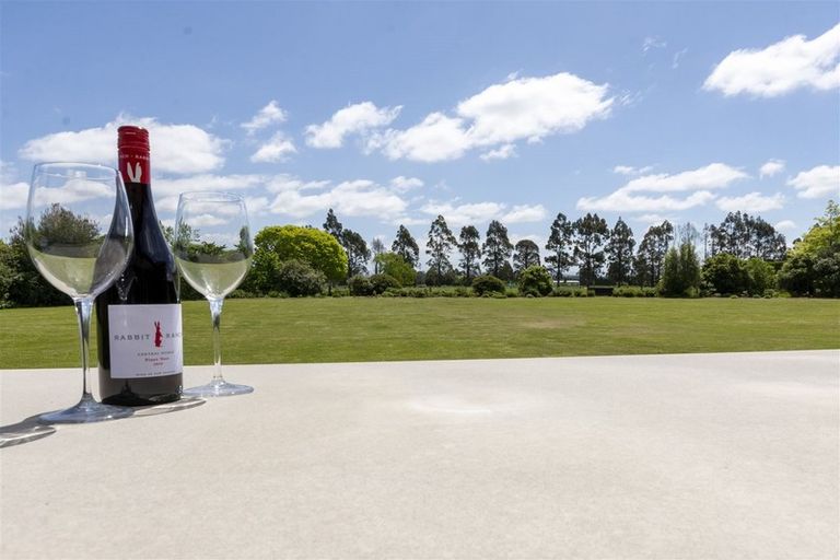 Photo of property in 301 School Road, West Eyreton, Rangiora, 7475