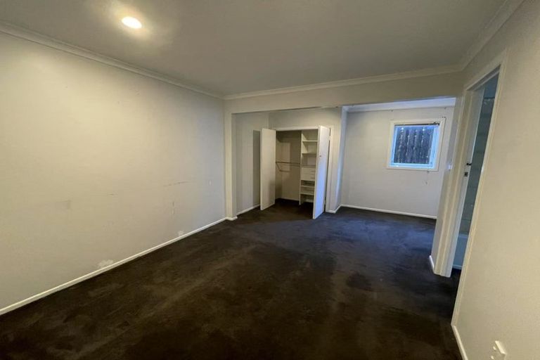 Photo of property in 25 Bradbury Road, Botany Downs, Auckland, 2010