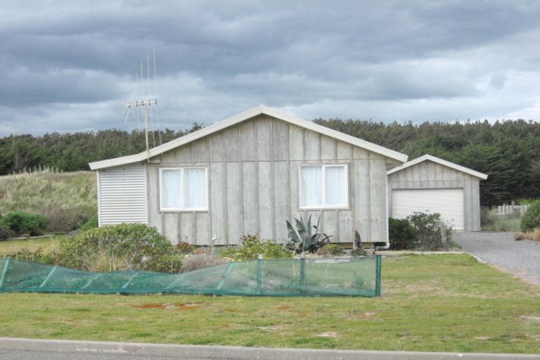 Photo of property in 36 Kent Avenue, Waitarere Beach, Levin, 5510