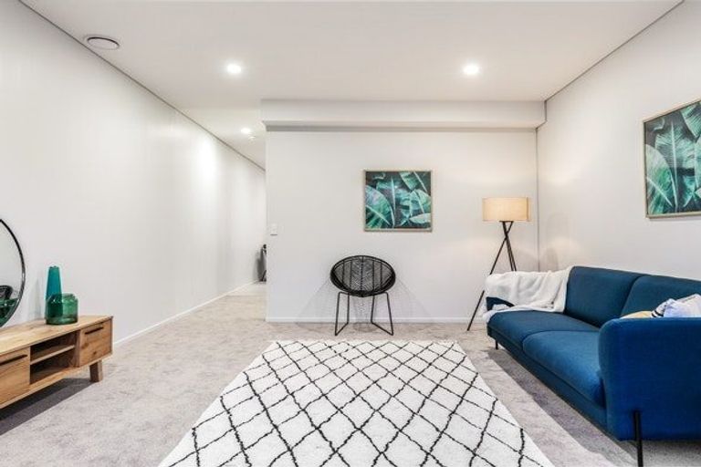 Photo of property in 7 Folkes Lane, New Lynn, Auckland, 0600