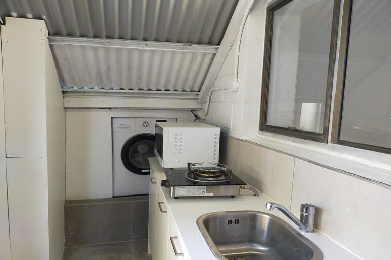 Photo of property in 2/84 Velma Road, Hillcrest, Auckland, 0627