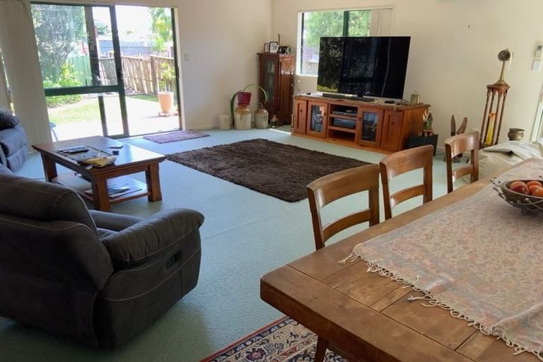 Photo of property in 2/22 Udall Place, Bucklands Beach, Auckland, 2014