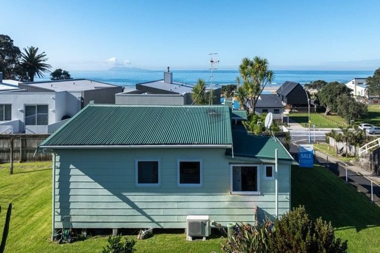 Photo of property in 24 Pacific Road, Waihi Beach, 3611