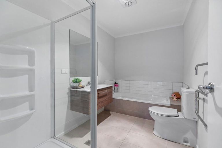 Photo of property in 8 Naeo Close, Papamoa Beach, Papamoa, 3118