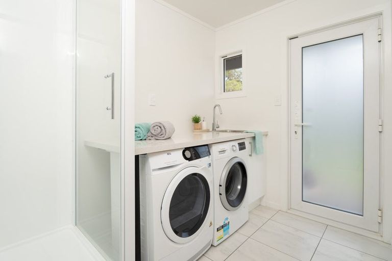 Photo of property in 50 Exploration Way, Whitby, Porirua, 5024