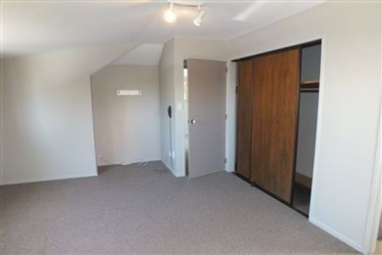 Photo of property in 1/318 Withells Road, Avonhead, Christchurch, 8042