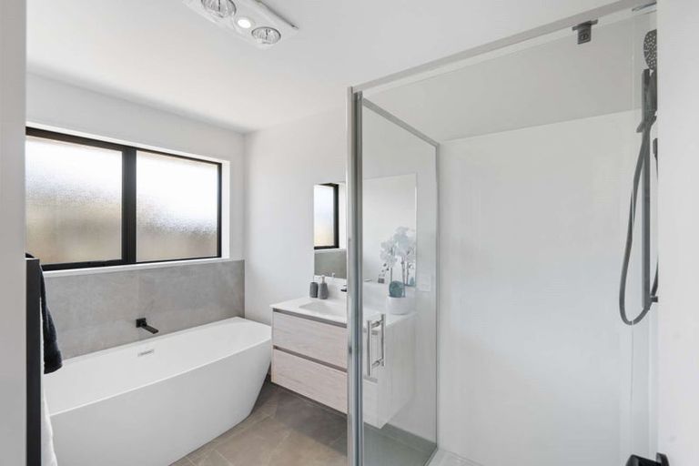 Photo of property in 52 Burnham School Road, Rolleston, 7614