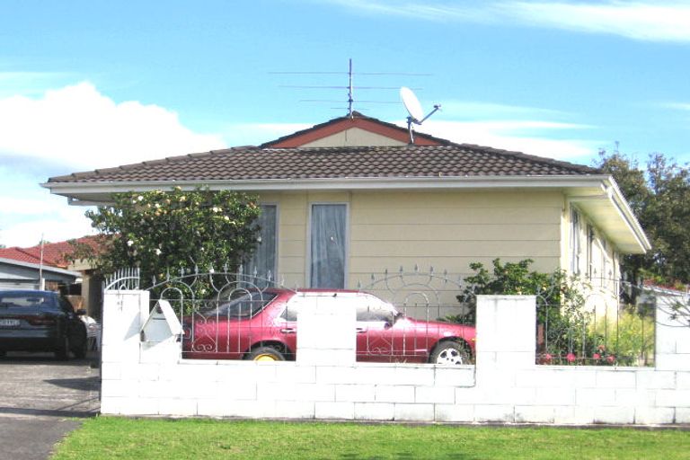 Photo of property in 12 Hindmarsh Street, Henderson, Auckland, 0612