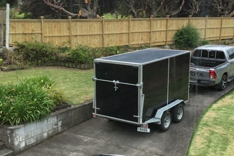 Photo of property in 153 Bleakhouse Road, Mellons Bay, Auckland, 2014