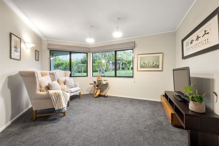 Photo of property in 8 Almond Grove, Greenhithe, Auckland, 0632