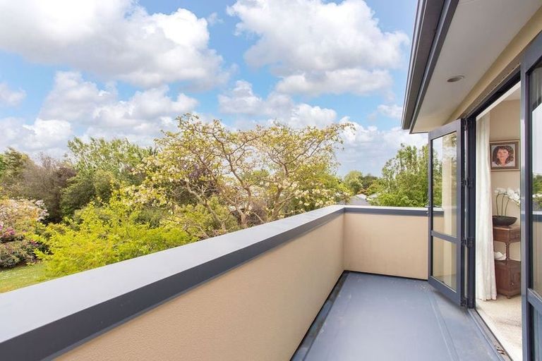 Photo of property in 17a Young Street, Somerfield, Christchurch, 8024