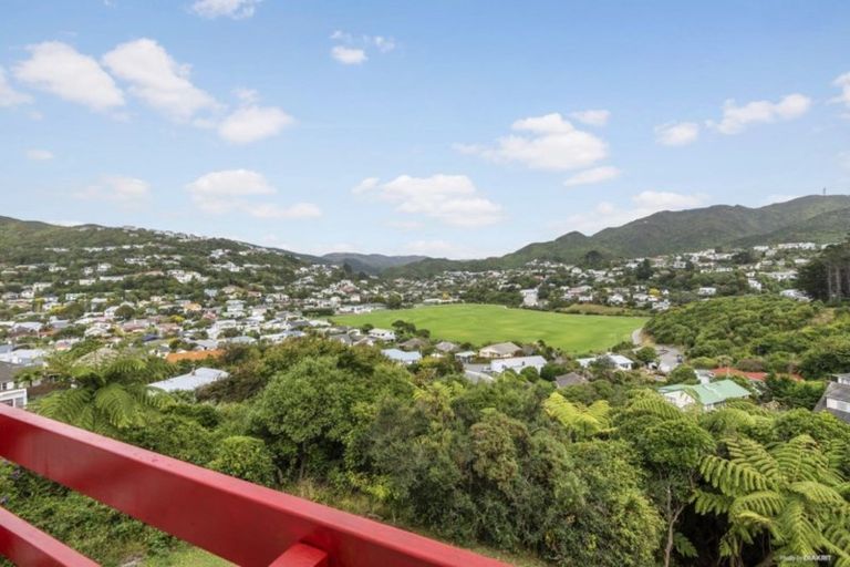 Photo of property in 2/30 Percy Dyett Drive, Karori, Wellington, 6012