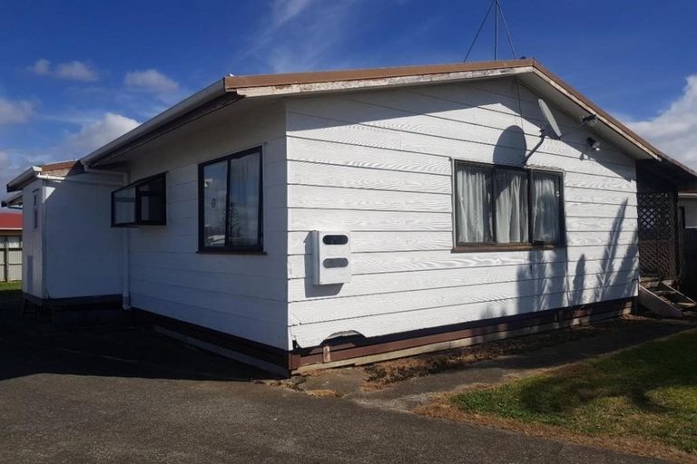 Photo of property in 63 Templeton Place, Clendon Park, Auckland, 2103