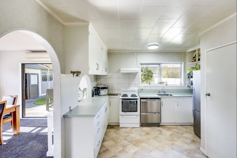 Photo of property in 30 Durham Avenue, Tamatea, Napier, 4112