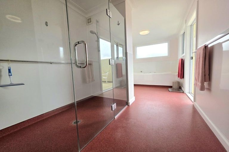 Photo of property in 2 Avon Street, South Hill, Oamaru, 9400