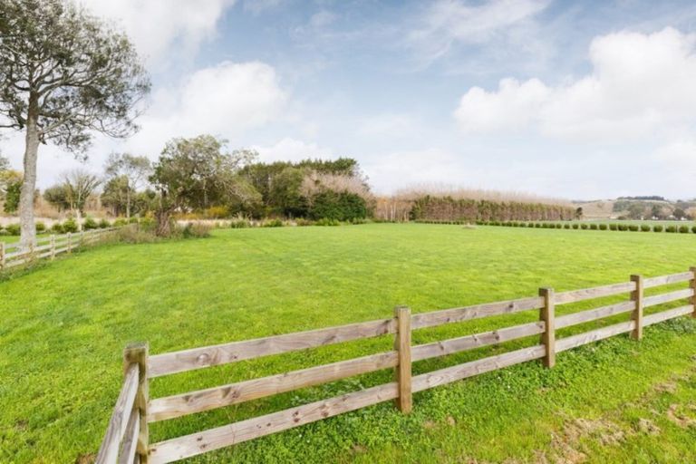 Photo of property in 15 Pheasant Lane, Aokautere, Palmerston North, 4471