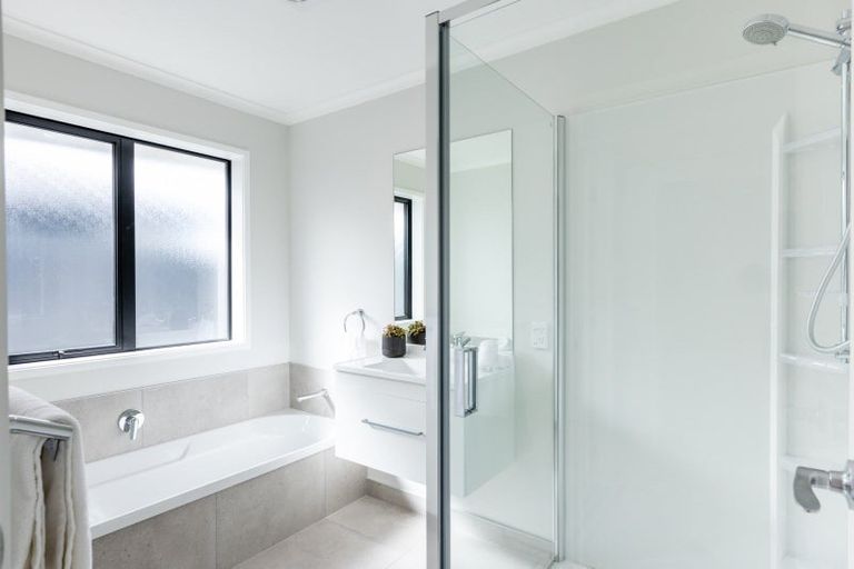 Photo of property in 15 Hikawera Drive, Frimley, Hastings, 4120