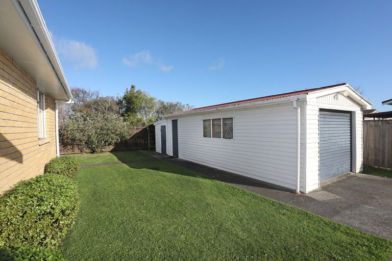 Photo of property in 1 Edward Street, Bulls, 4818