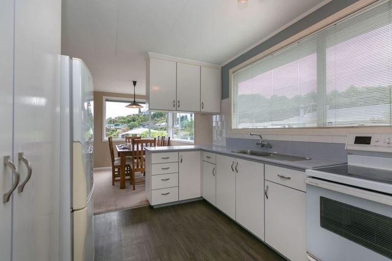 Photo of property in 45 Cumberland Street, Merrilands, New Plymouth, 4312