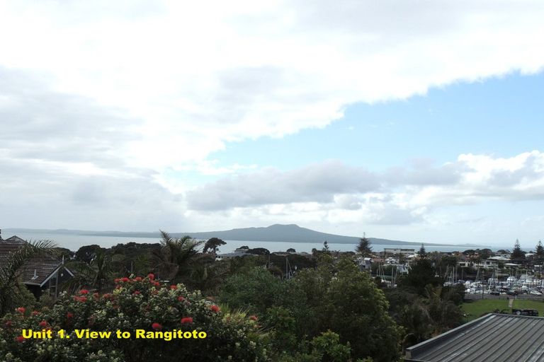 Photo of property in 9 Seaview Road, Castor Bay, Auckland, 0620