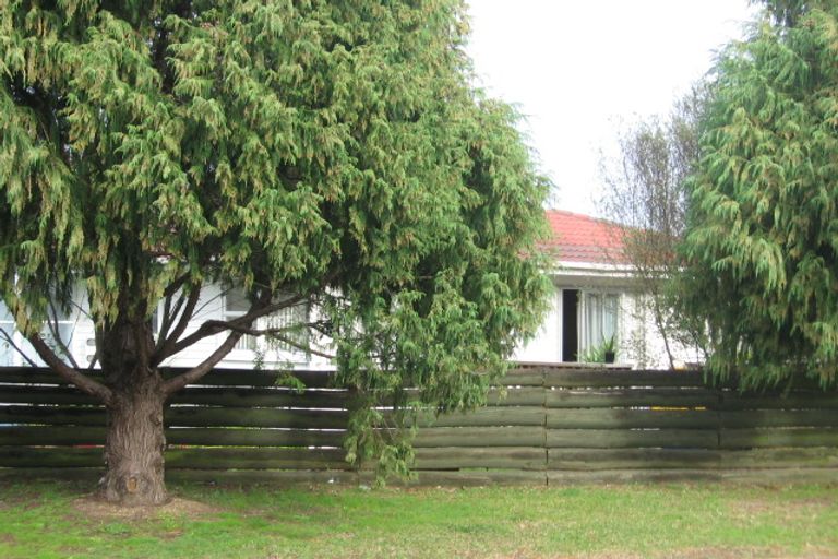 Photo of property in 36 Sunline Avenue, Massey, Auckland, 0614