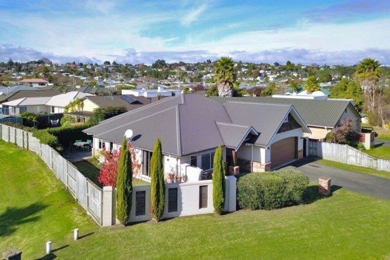 Photo of property in 86 Solomon Street, Brookfield, Tauranga, 3110