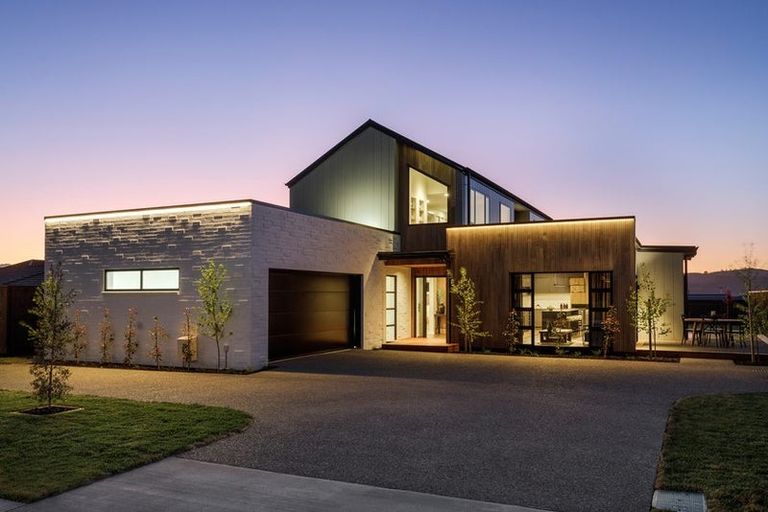 Photo of property in 56 Tironui Drive, Taradale, Napier, 4112