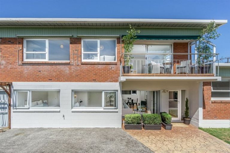 Photo of property in 3/134 Calliope Road, Stanley Point, Auckland, 0624