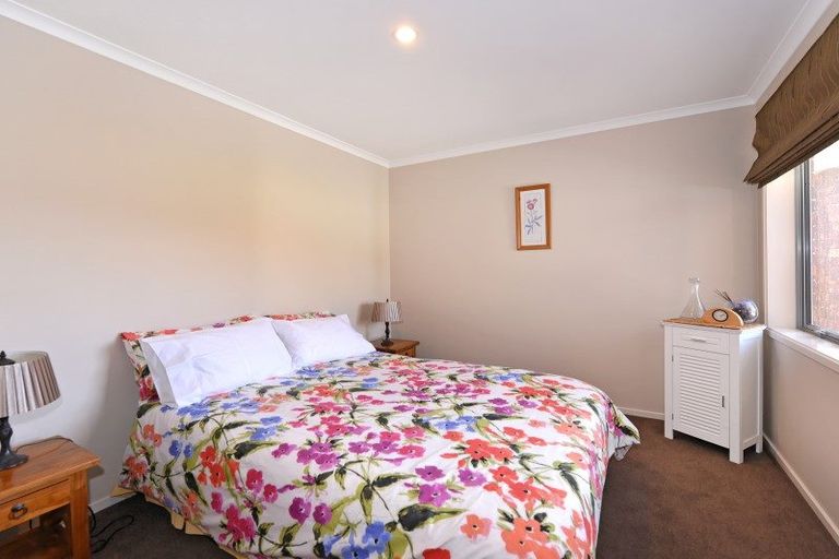 Photo of property in 5 Ruataniwha Drive, Collingwood, 7073