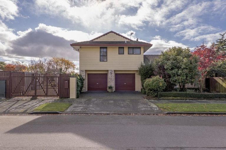 Photo of property in 3 Mulberry Place, Redwood, Christchurch, 8051