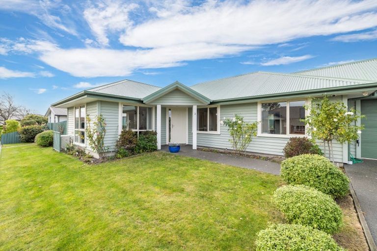 Photo of property in 3 Orca Lane, Parklands, Christchurch, 8083