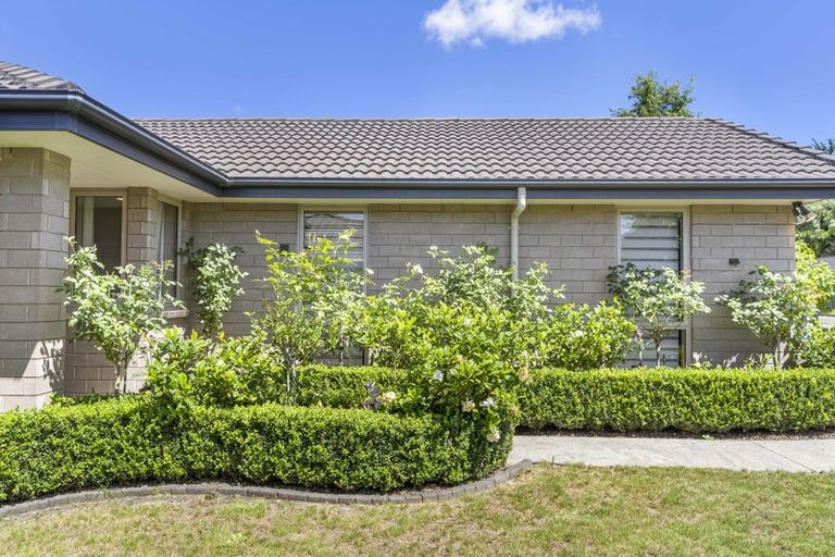 Photo of property in 12 Silkwood Crescent, Karaka, Papakura, 2113