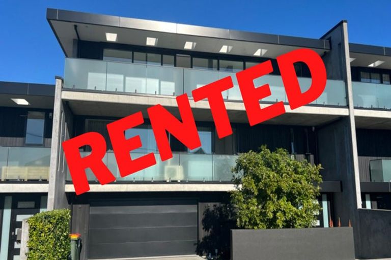 Photo of property in 11b Montgomery Avenue, Rothesay Bay, Auckland, 0630