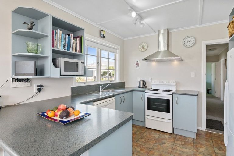 Photo of property in 18 Kirk Street, Otaki, 5512