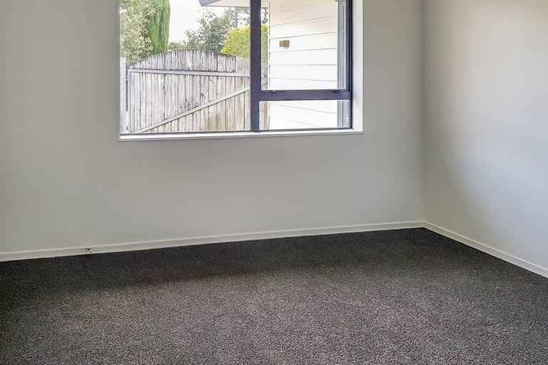 Photo of property in 186 Henderson Valley Road, Henderson, Auckland, 0612