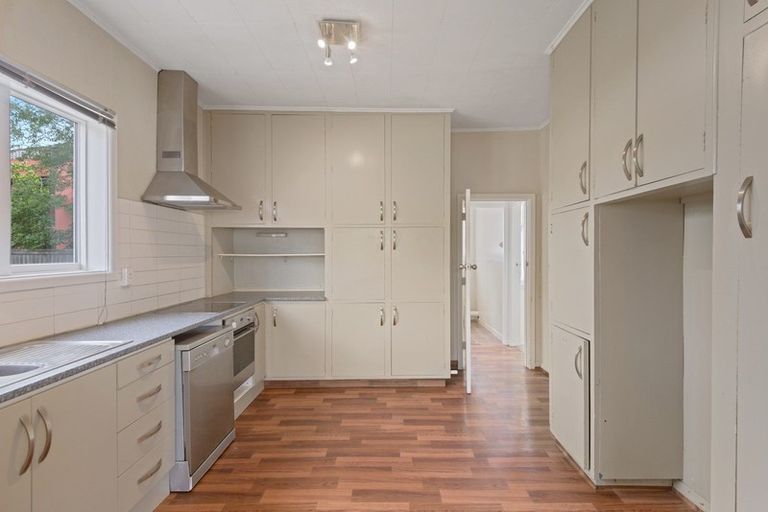 Photo of property in 99 Momorangi Crescent, Redwood, Christchurch, 8051