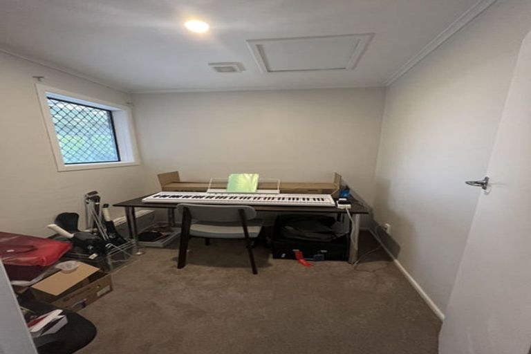 Photo of property in 248 East Coast Road, Forrest Hill, Auckland, 0620