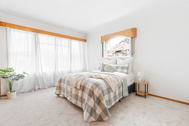 Photo of property in 57 Hargest Crescent, Saint Kilda, Dunedin, 9012