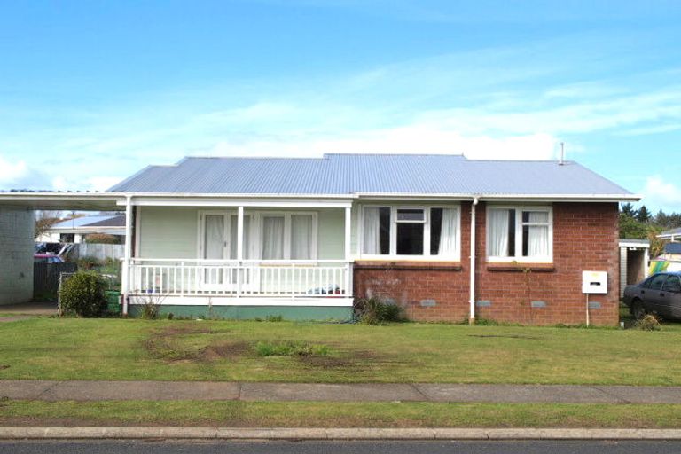 Photo of property in 20 Calthorp Close, Favona, Auckland, 2024